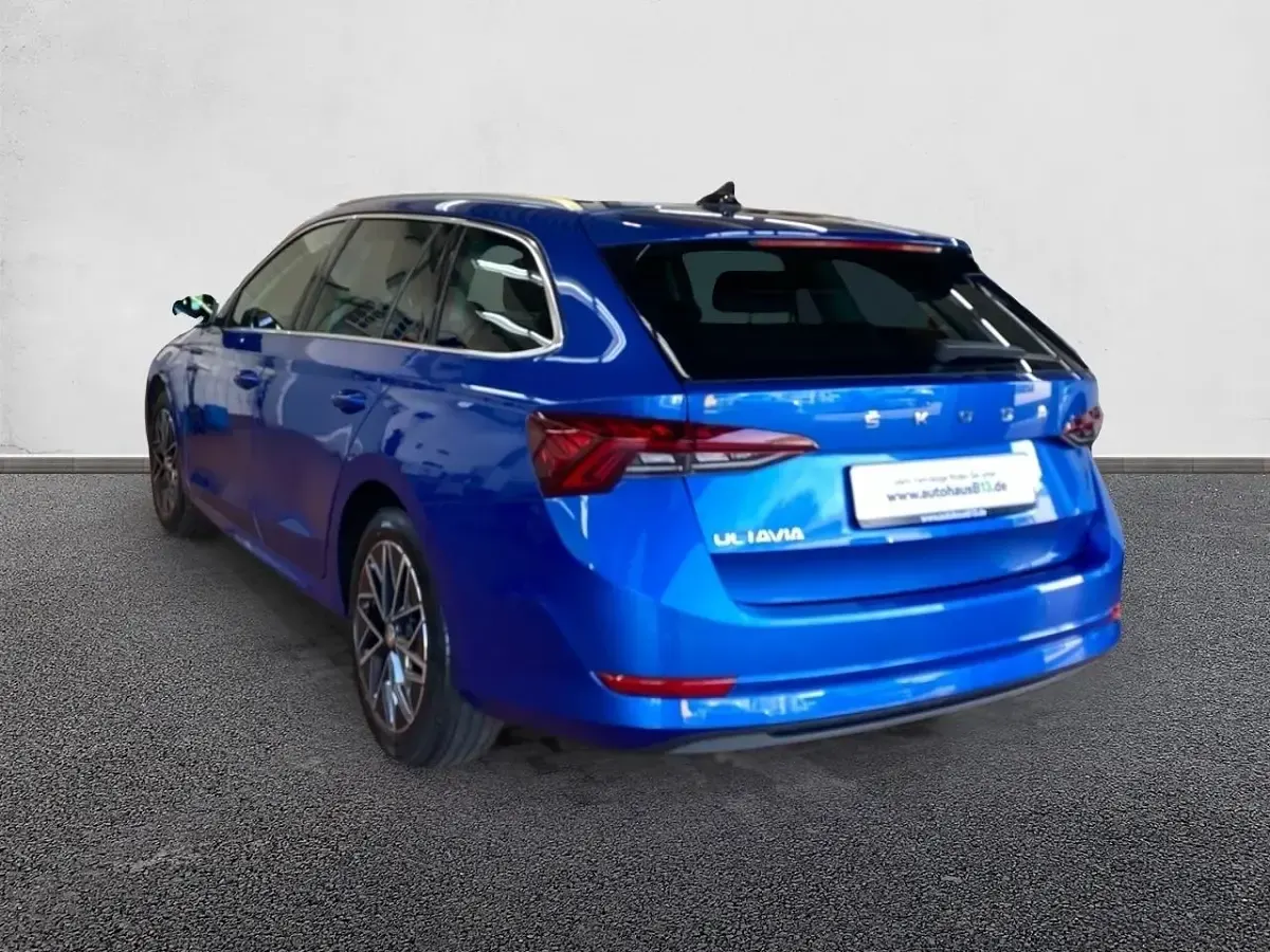 Gebraucht Skoda Octavia Style 150 PS (110 kW) 2022 Raceblau metallic Kombi