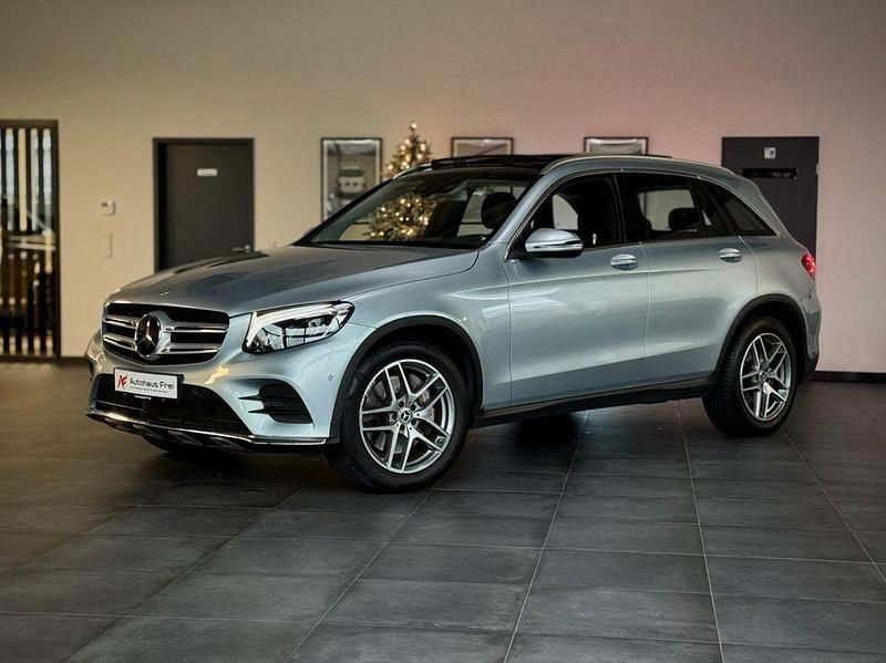 Silber Gebraucht 2017 Mercedes GLC250 AMG SUV | 31.479 € (Fairer Preis) - Bild 1/4