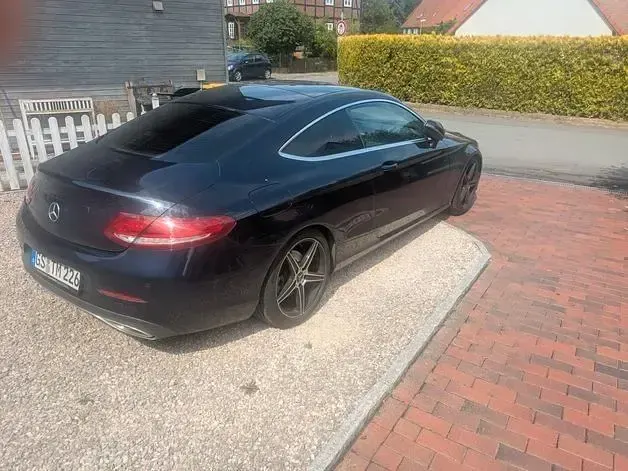 Gebraucht Mercedes C200 184 PS (135 kW) 2016 Blau Coupé