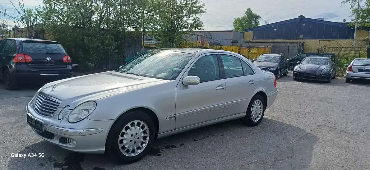 Gebraucht Mercedes E320 Avantgarde 224 PS (164 kW) 2003 Silber Limousine