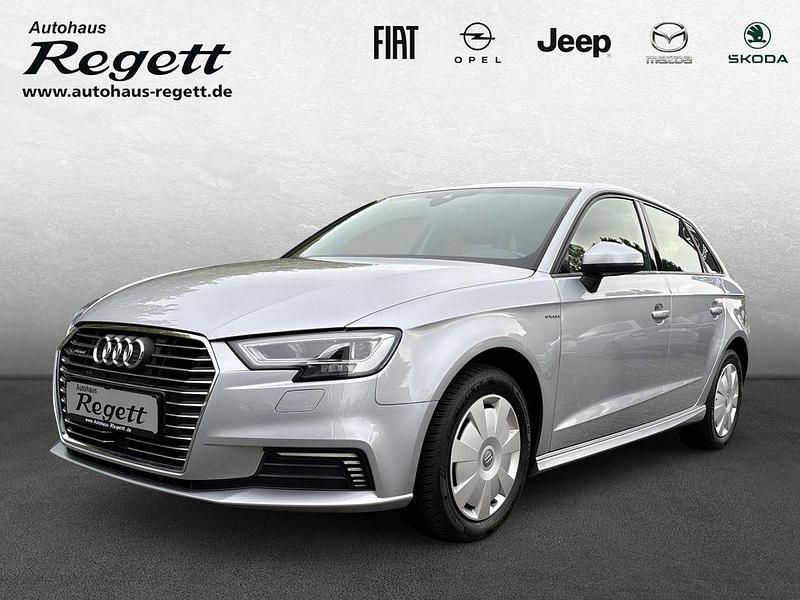 Silber Gebraucht 2018 Audi A3 Sportback e-tron Basis Limousine | 16.990 € (Fairer Preis) - Bild 1/4