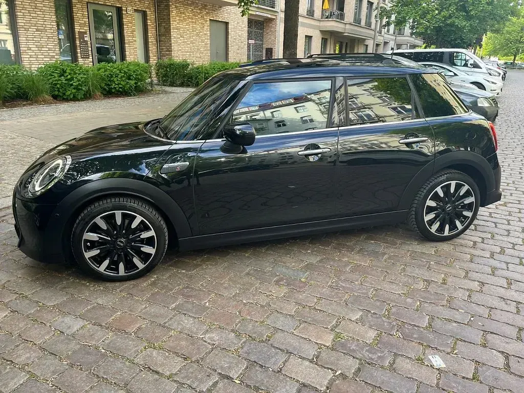 Käytetty Mini Cooper S 178 HP (130 kW) 2023 Musta Viistoperä