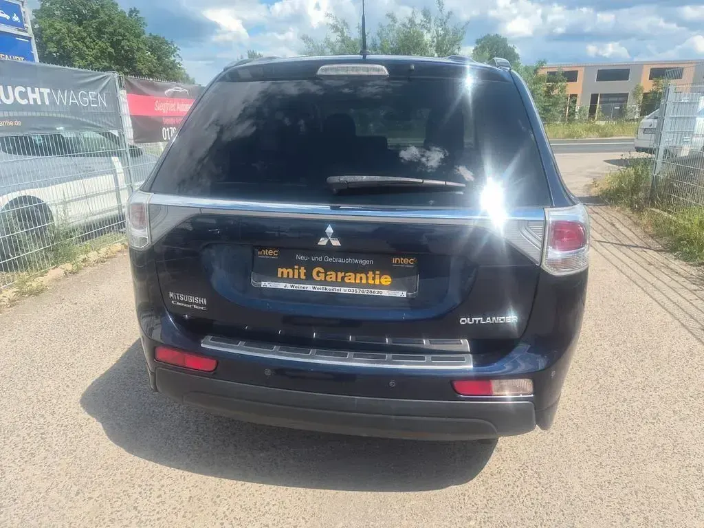 Gebraucht Mitsubishi Outlander Invite 150 PS (110 kW) 2014 Blau SUV