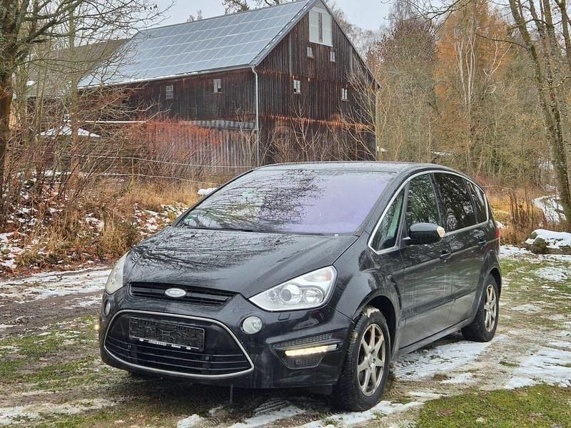 Pantherschwarz metallic Gebraucht 2010 Ford S-MAX Titanium Van / Kleinbus | 5.290 € (Guter Preis) - Bild 1/4