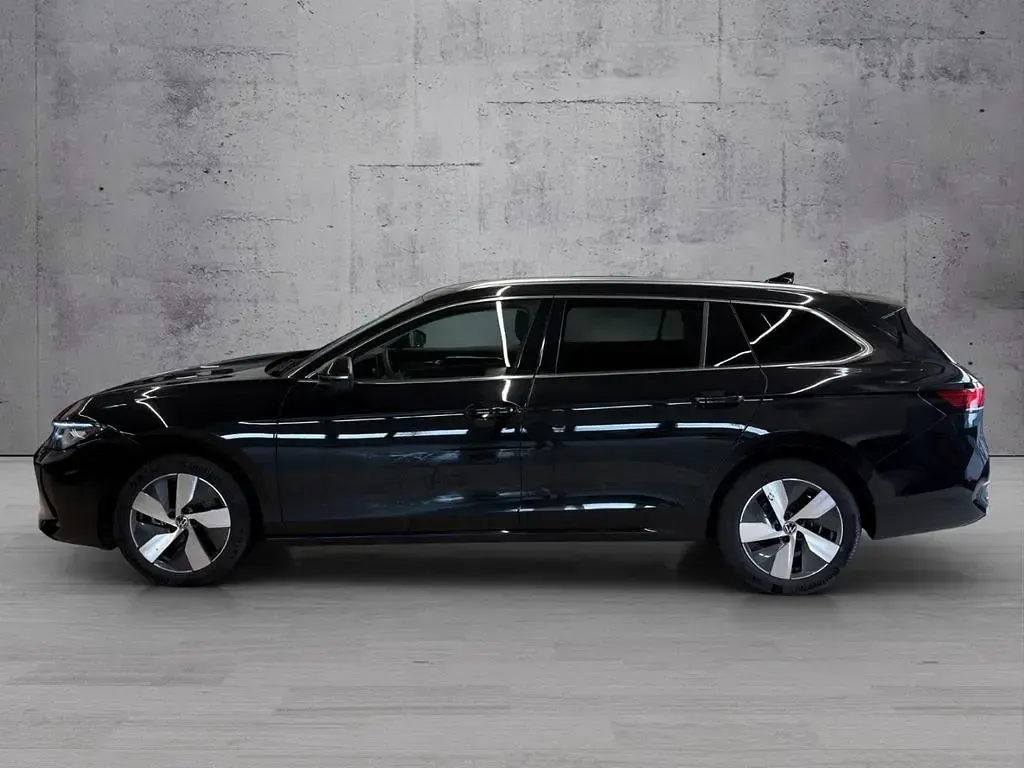 Gebraucht VW Passat Business 150 PS (110 kW) 2025 Schwarz Kombi
