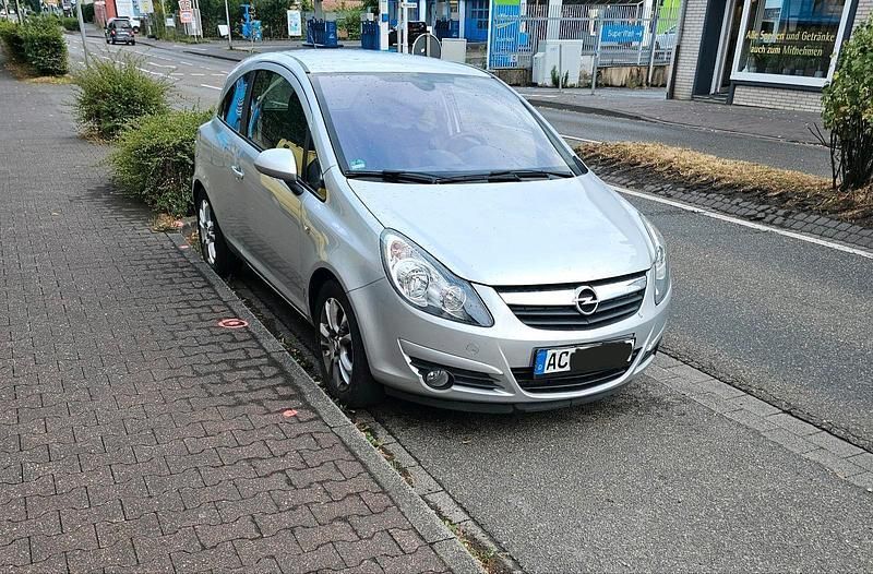Silber Gebraucht 2010 Opel Corsa Kleinwagen | 5.500 € (Teuer) - Bild 1/1