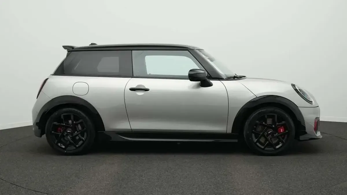 Gebraucht Mini John Cooper Works 231 PS (169 kW) 2025 Grau Kleinwagen