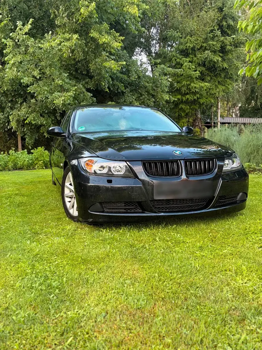 Gebraucht BMW 320 163 PS (119 kW) 2007 Schwarz Kombi
