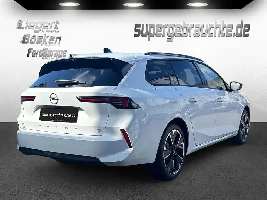 Neu Opel Astra Basis 114 kW (156 PS) 2026 Weiß Kombi