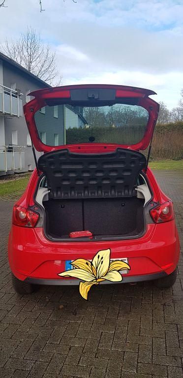Gebraucht Seat Ibiza 4You 69 PS (50 kW) 2015 Rot Limousine