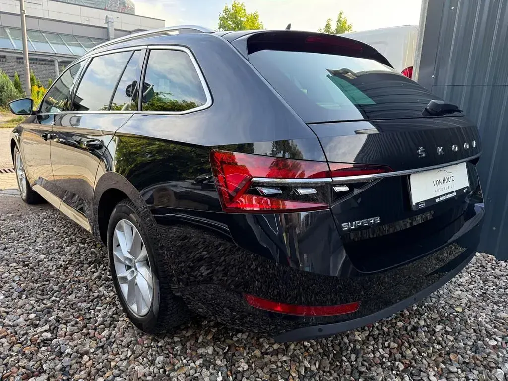 Gebraucht Skoda Superb Style 150 PS (110 kW) 2020 Schwarz Kombi