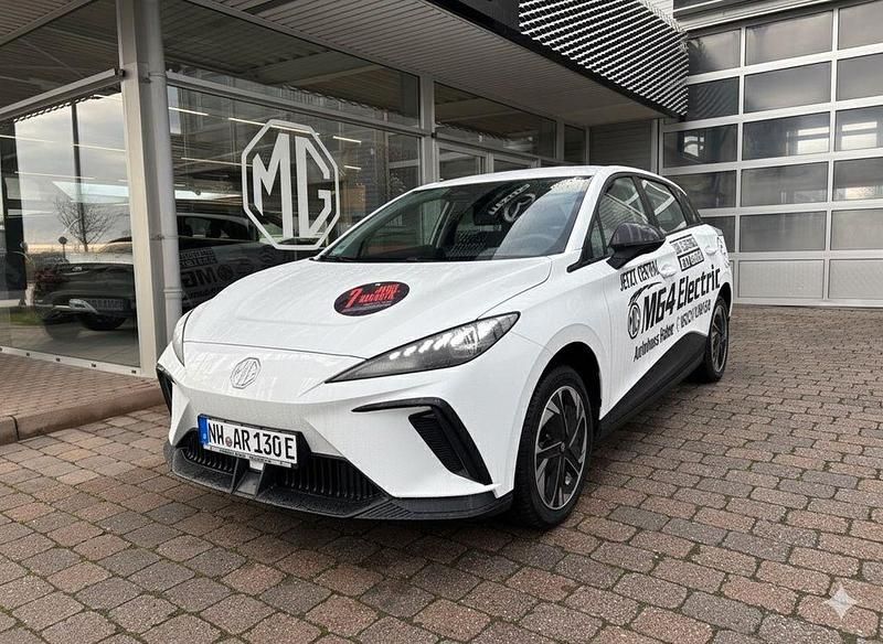 Weiß Gebraucht 2025 MG MG4 EV Kleinwagen | 21.990 € (Fairer Preis) - Bild 1/4