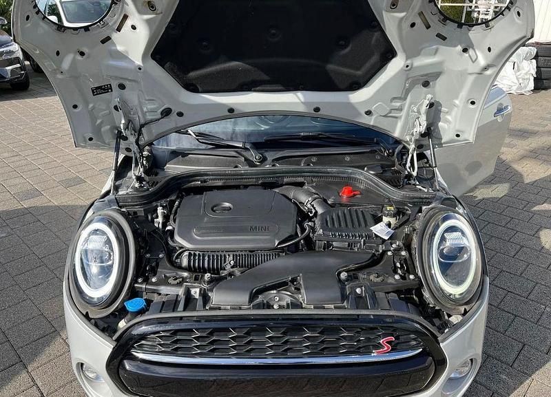 Gebraucht Mini Cooper S 192 PS (141 kW) 2019 Silber Kleinwagen