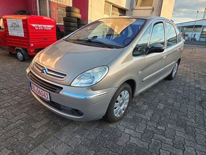 Beige Gebraucht 2005 Citroën Xsara Picasso Exclusive Van / Kleinbus | 1.799 € (Fairer Preis) - Bild 1/4