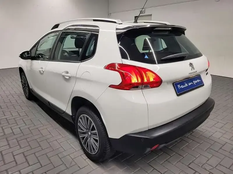 Gebraucht Peugeot 2008 Active 82 PS (60 kW) 2014 Weiß (weiss banquise) SUV