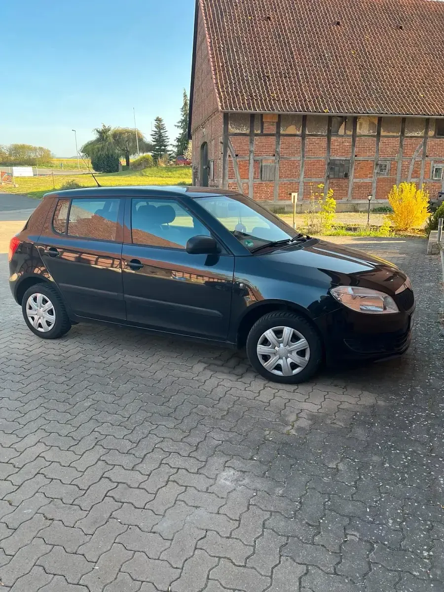 Gebraucht Skoda Fabia 60 PS (44 kW) 2010 Schwarz Kleinwagen