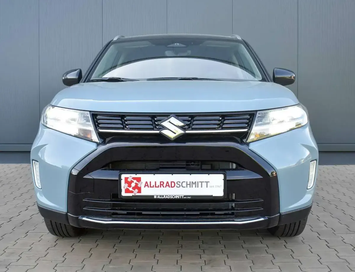 Gebraucht Suzuki Vitara Comfort 109 PS (80 kW) 2026 Ice grayish blue / cosmic blac SUV