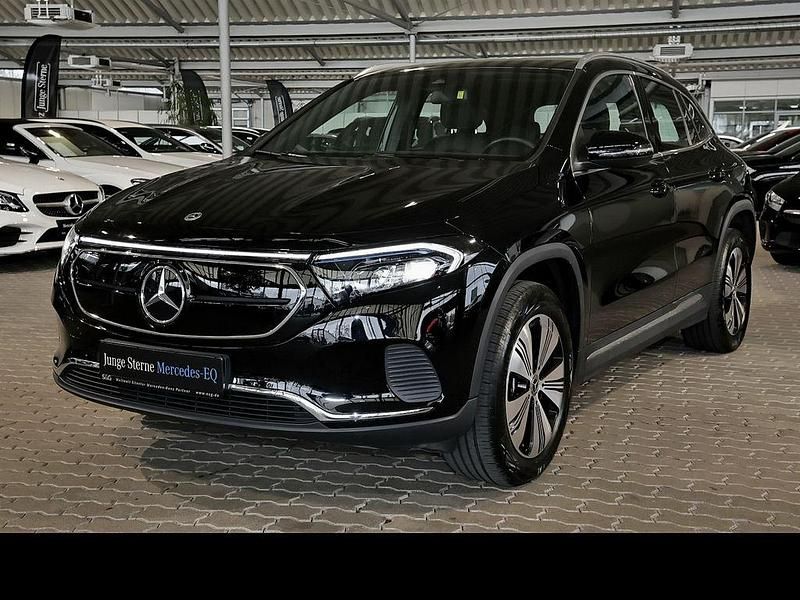 Gebraucht Mercedes EQA250 Progressive 139 kW (190 PS) 2022 Unilack nachtschwarz SUV