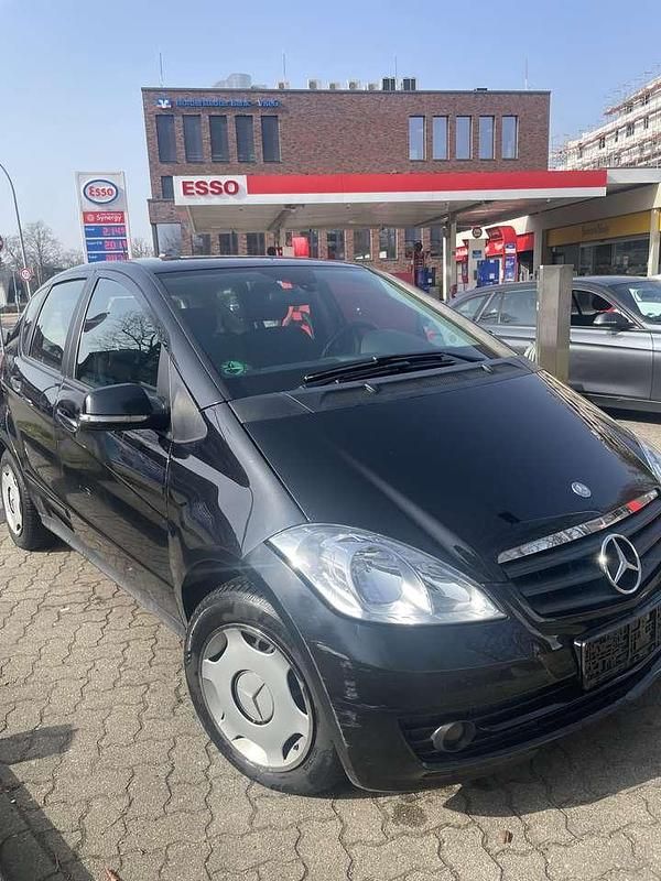 Gebraucht Mercedes A180 109 PS (80 kW) 2011 Limousine