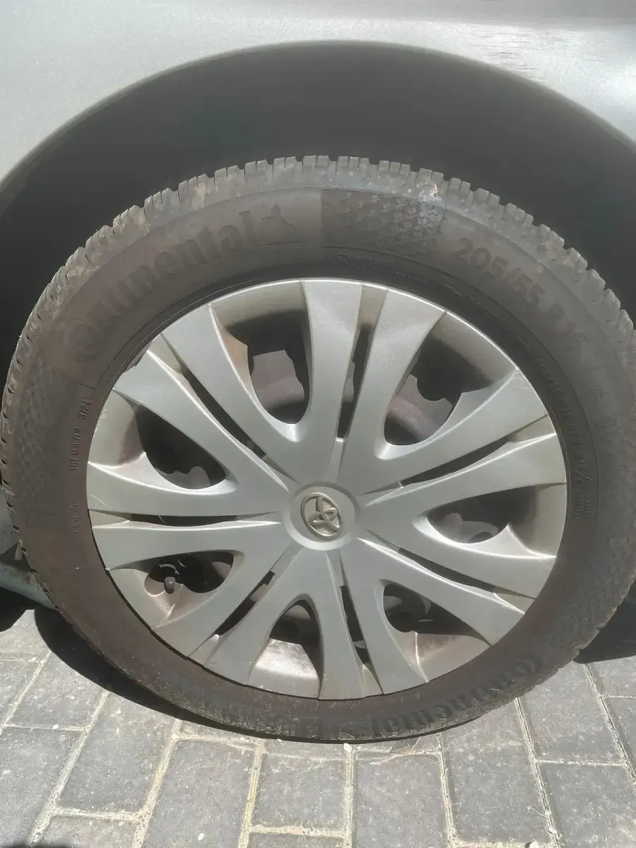 Gebraucht Toyota Auris 132 PS (97 kW) 2008 Silber Kleinwagen