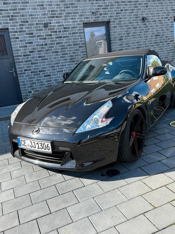 Schwarz Gebraucht 2010 Nissan 370Z Pack Cabrio | 20.000 € (Guter Preis) - Bild 1/4