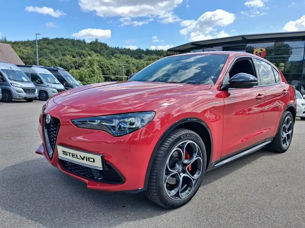 Gebraucht Alfa Romeo Stelvio Veloce 209 PS (153 kW) 2024 Rot SUV