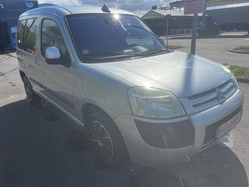 Gebraucht Citroën Berlingo 109 PS (80 kW) 2004 Silber Van / Kleinbus