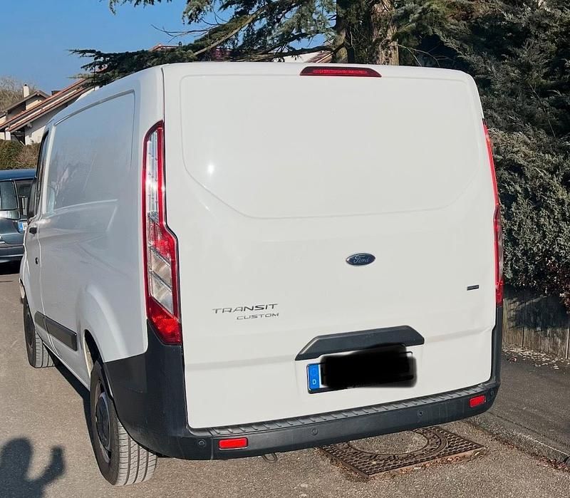 Gebraucht Ford Transit Custom 105 PS (77 kW) 2018 Weiß Van / Kleinbus