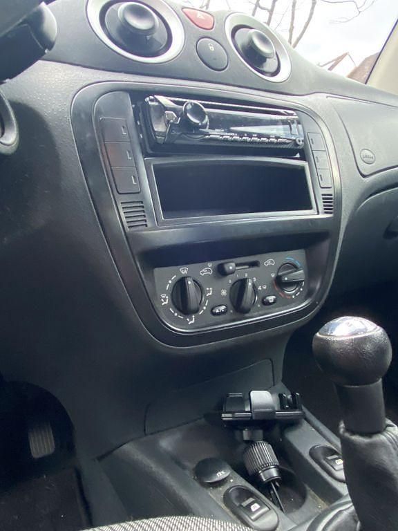 Gebraucht Citroën C3 60 PS (44 kW) 2009 Silber Limousine
