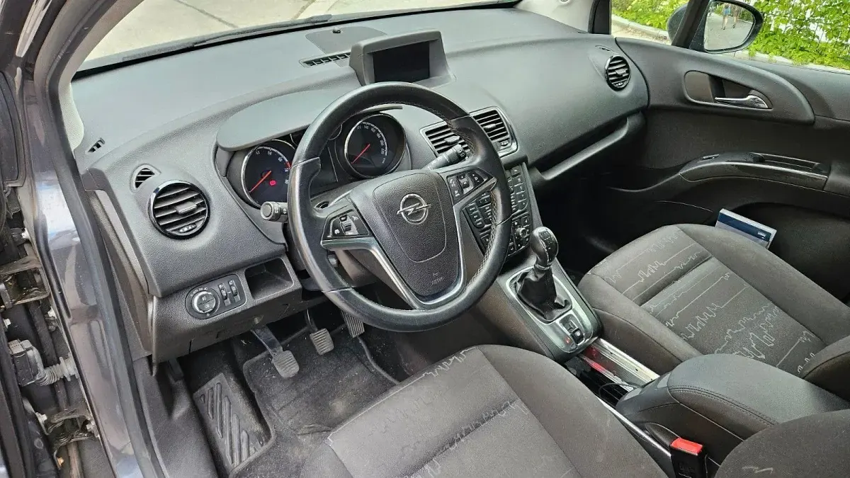Gebraucht Opel Meriva Color Edition 120 PS (88 kW) 2012 Grau Van / Kleinbus