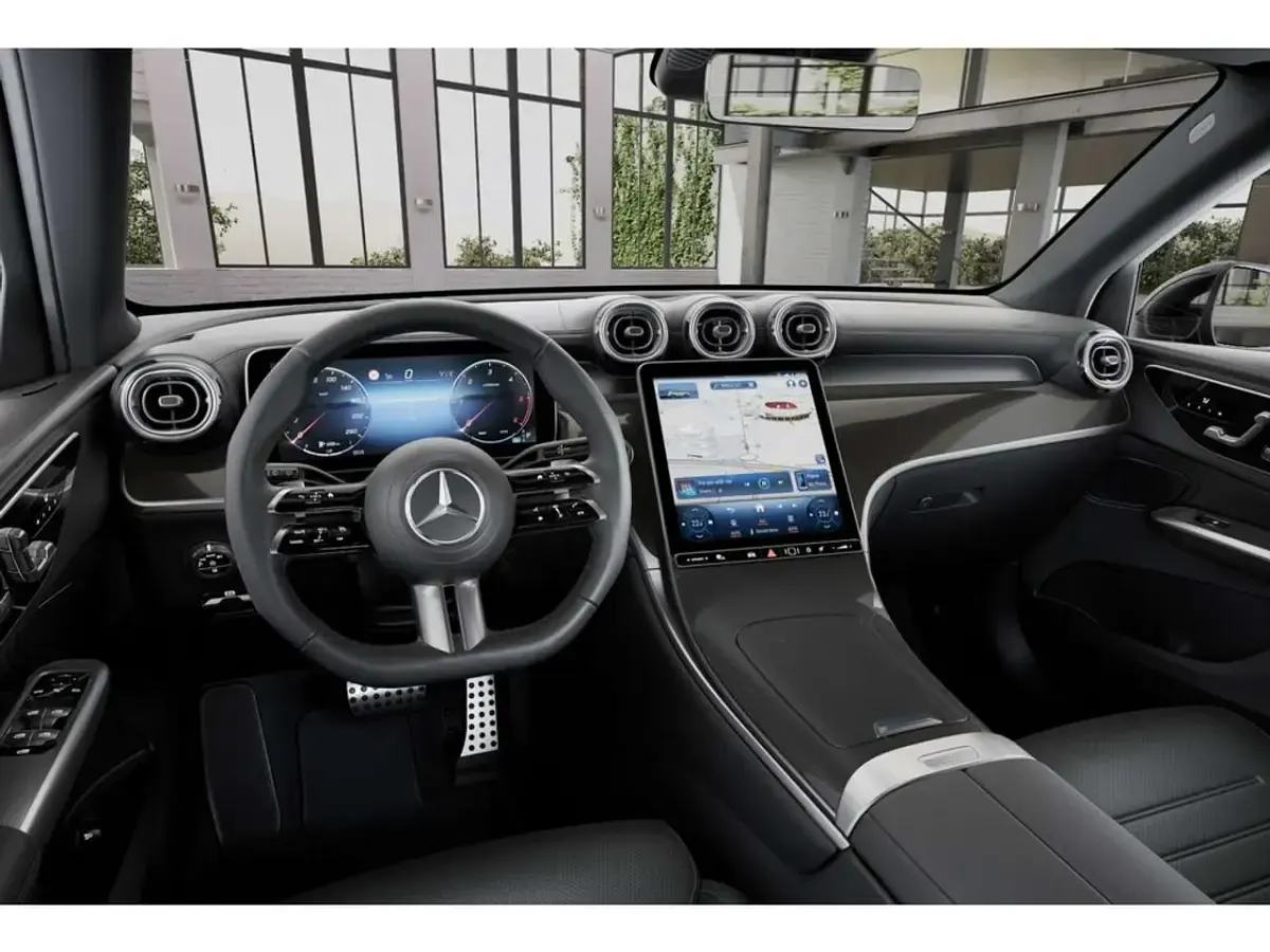 Gebraucht Mercedes GLC200 163 PS (119 kW) 2026 Schwarz SUV