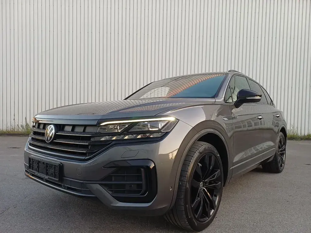 Gebraucht VW Touareg Style 286 PS (210 kW) 2023 Grau SUV