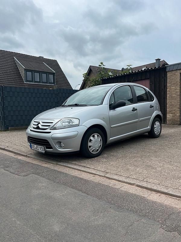 Silber Gebraucht 2006 Citroën C3 Kleinwagen | 3.250 € (Teuer) - Bild 1/4