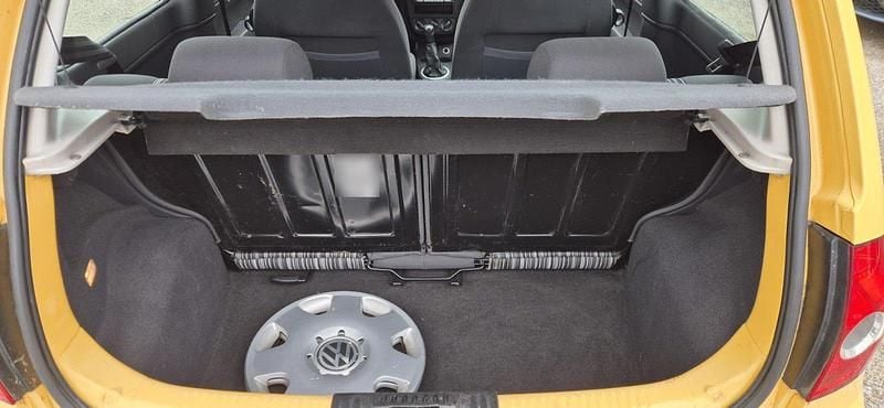 Gebraucht VW Fox 55 PS (40 kW) 2005 Gelb Kleinwagen