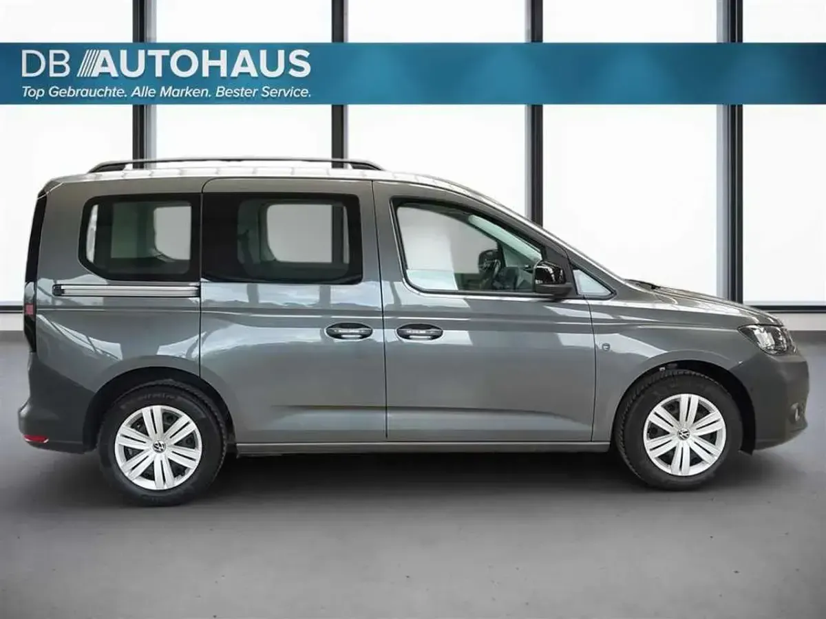 Gebraucht VW Caddy 102 PS (75 kW) 2023 Grau Van / Kleinbus
