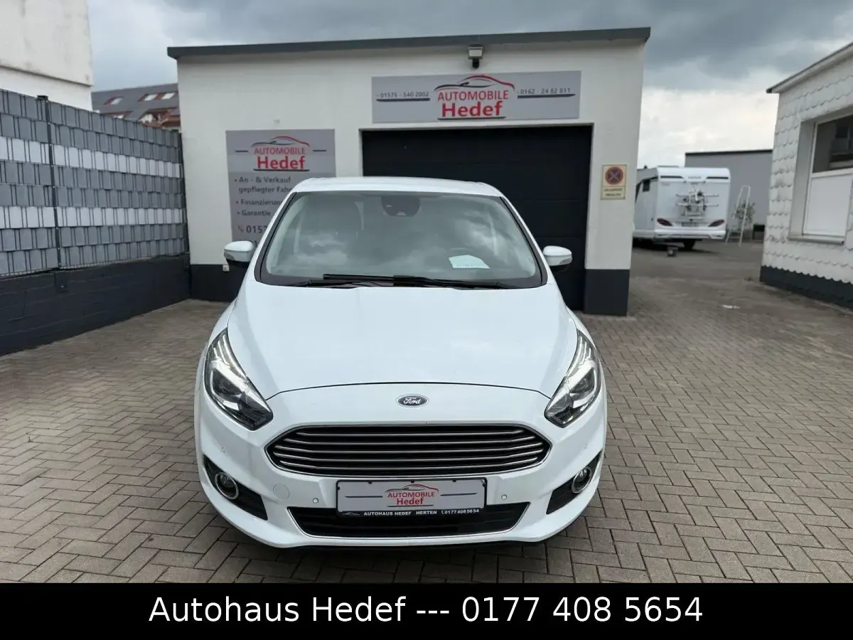 Gebraucht Ford S-MAX Titanium 190 PS (139 kW) 2018 Weiß Van / Kleinbus