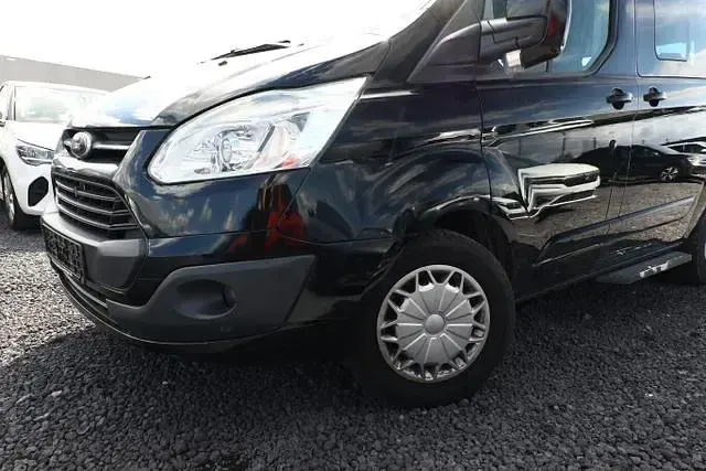 Gebraucht Ford Tourneo Custom Titanium 170 PS (125 kW) 2017 Iridiumschwarz metallic iridiumschwarz metallic Van