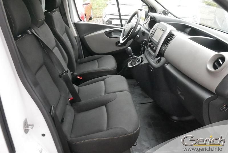 Gebraucht Renault Trafic Komfort 120 PS (88 kW) 2019 Arktisweiß Van / Kleinbus