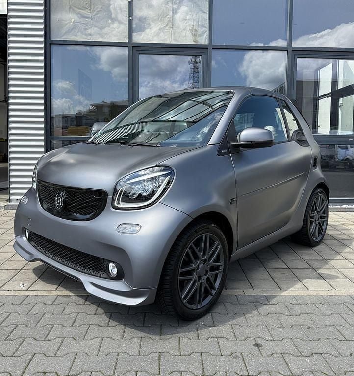 Grau Gebraucht 2018 Smart ForTwo Cabrio Brabus Cabrio | 18.500 € (Teuer) - Bild 1/4