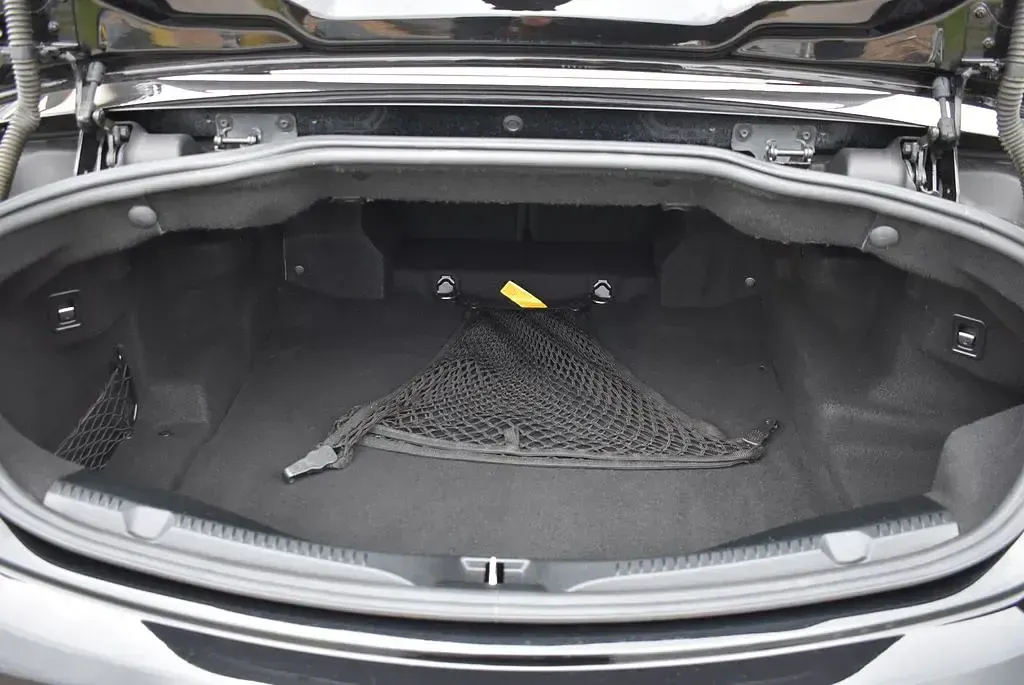 Gebraucht Mercedes E220 AMG line 194 PS (142 kW) 2018 Obsidianschwarz Cabrio