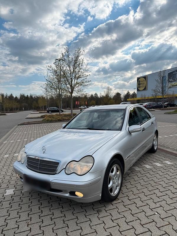 Gebraucht Mercedes C180 143 PS (105 kW) 2002 Silber Limousine