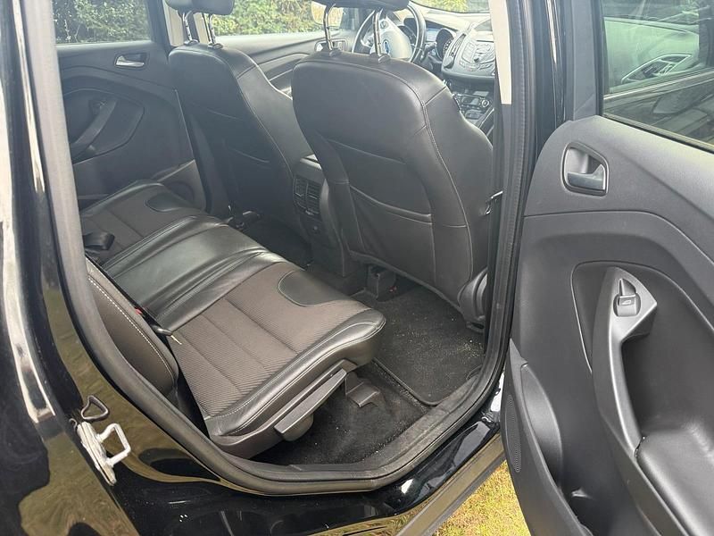 Gebraucht Ford Kuga 150 PS (110 kW) 2014 Schwarz SUV