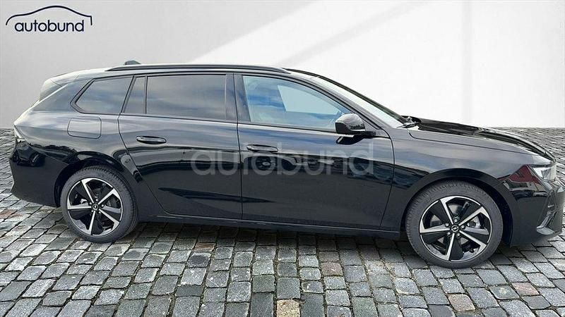 Neu Opel Astra 131 PS (96 kW) 2025 Schwarz Kombi