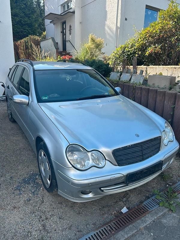 Silber Gebraucht 2006 Mercedes C200 Kombi | 999 € - Bild 1/4