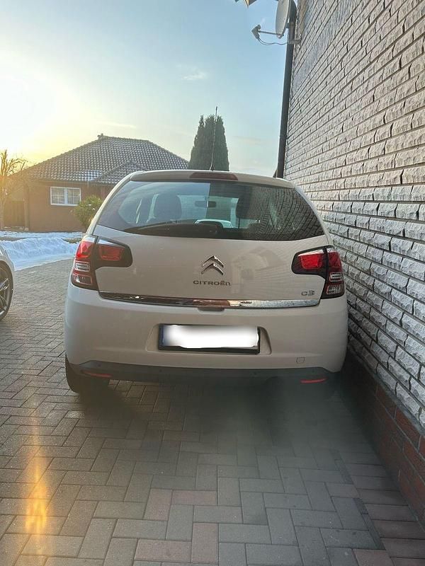 Gebraucht Citroën C3 PureTech 68 PS (50 kW) 2013 Weiß Kleinwagen