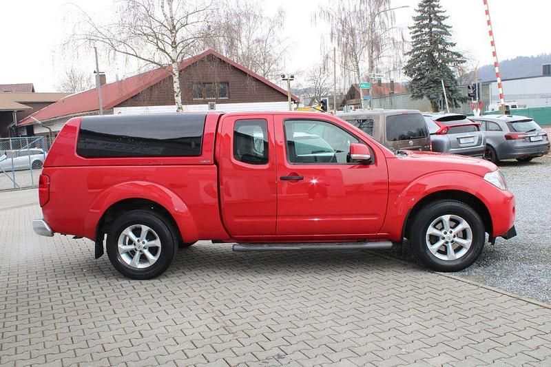 Gebraucht Nissan Navara SE 190 PS (139 kW) 2011 Red (s) Pickup