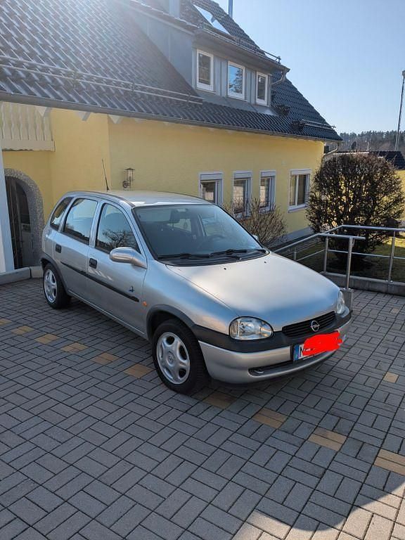 Gebraucht Opel Corsa 65 PS (47 kW) 1998 Silber Kleinwagen