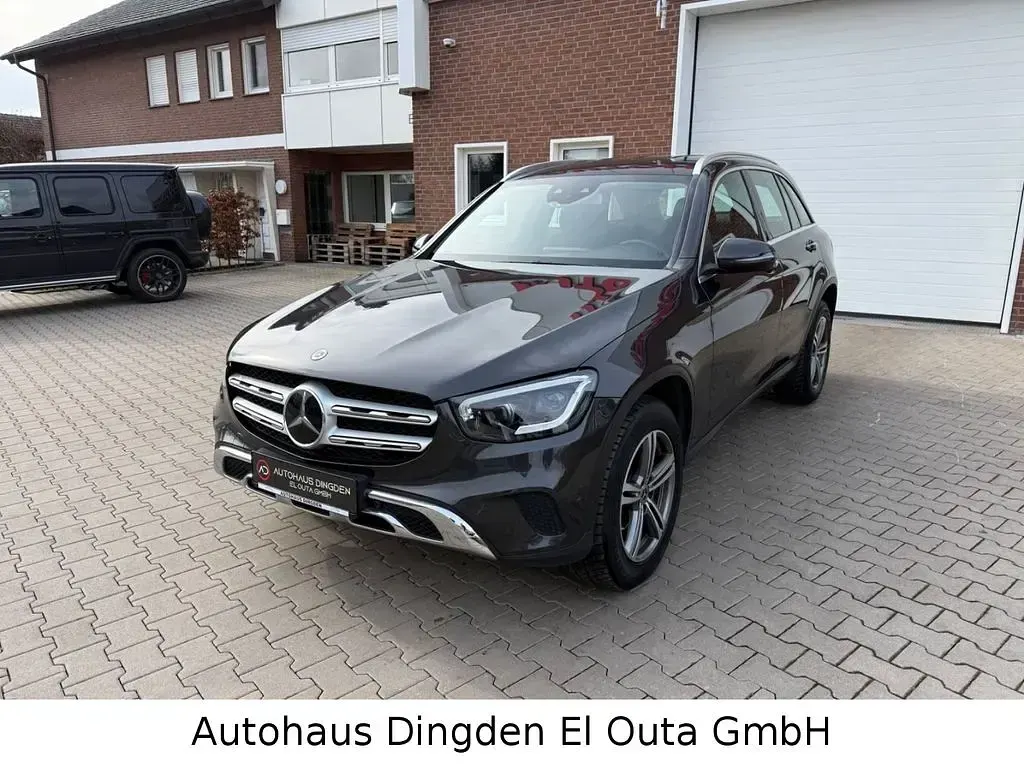 Gebraucht Mercedes GLC300 Business 245 PS (180 kW) 2020 Grau SUV