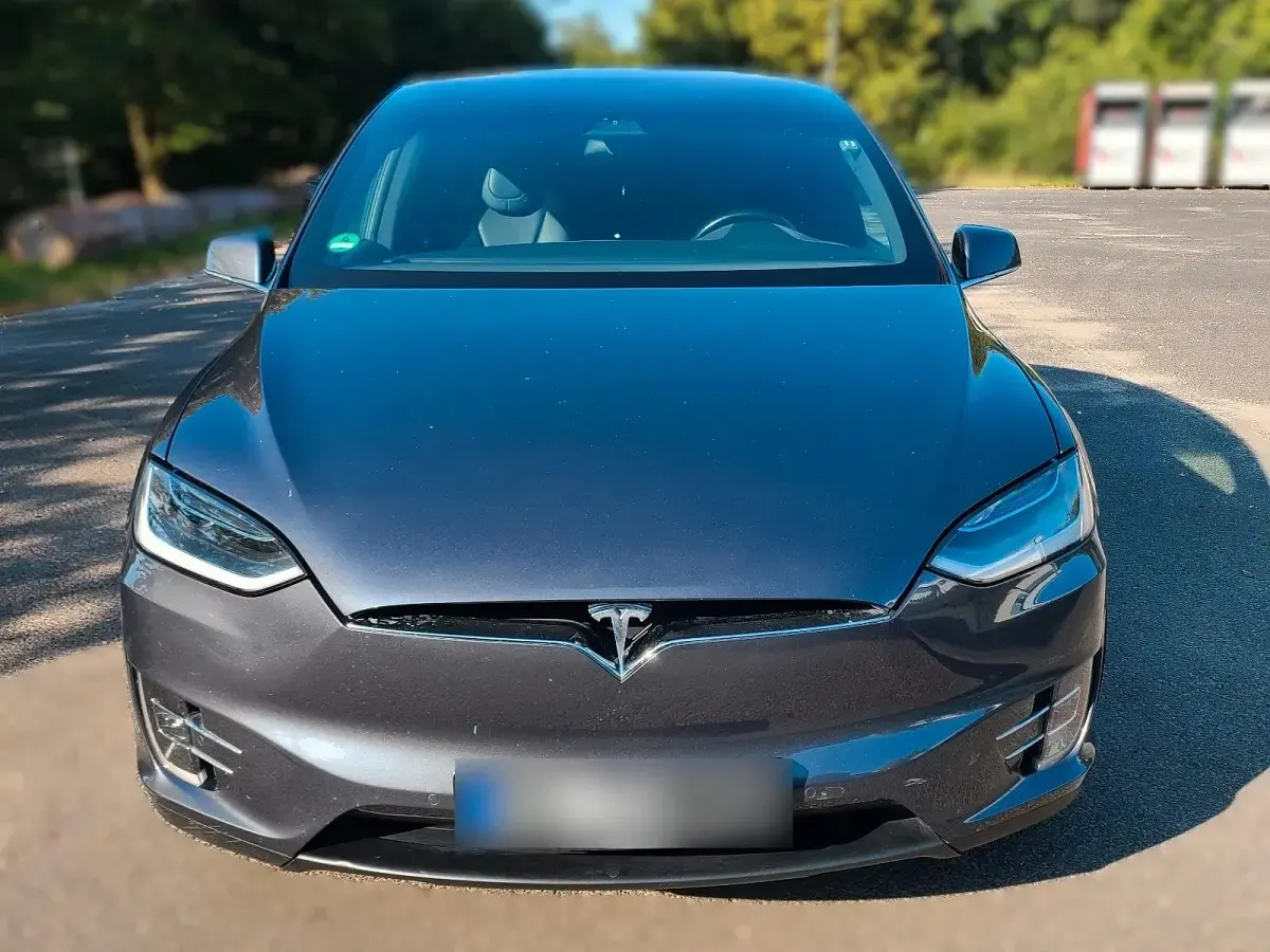 Käytetty Tesla Model X 309 kW (421 HP) 2017 Harmaa Katumaasturi