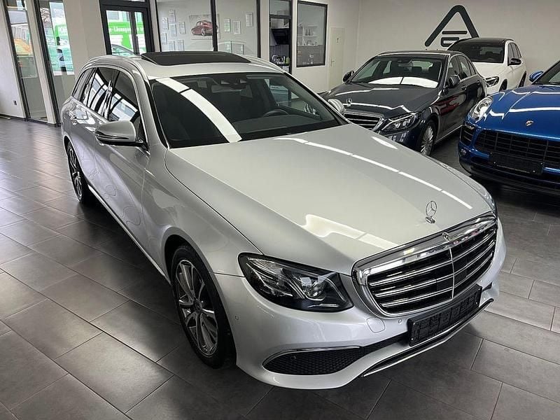 Gebraucht Mercedes E250 211 PS (155 kW) 2019 Silber Kombi